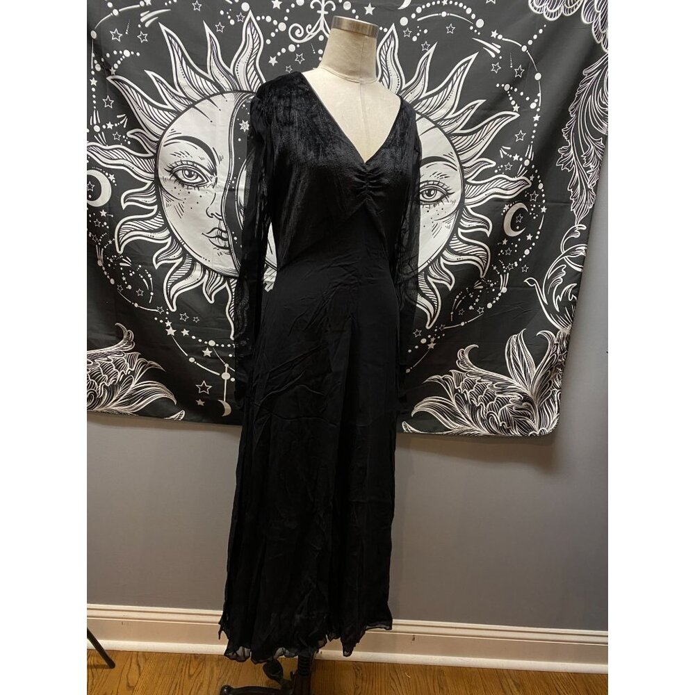 Mevisto black v neck half velvet cocktail dress sz 8